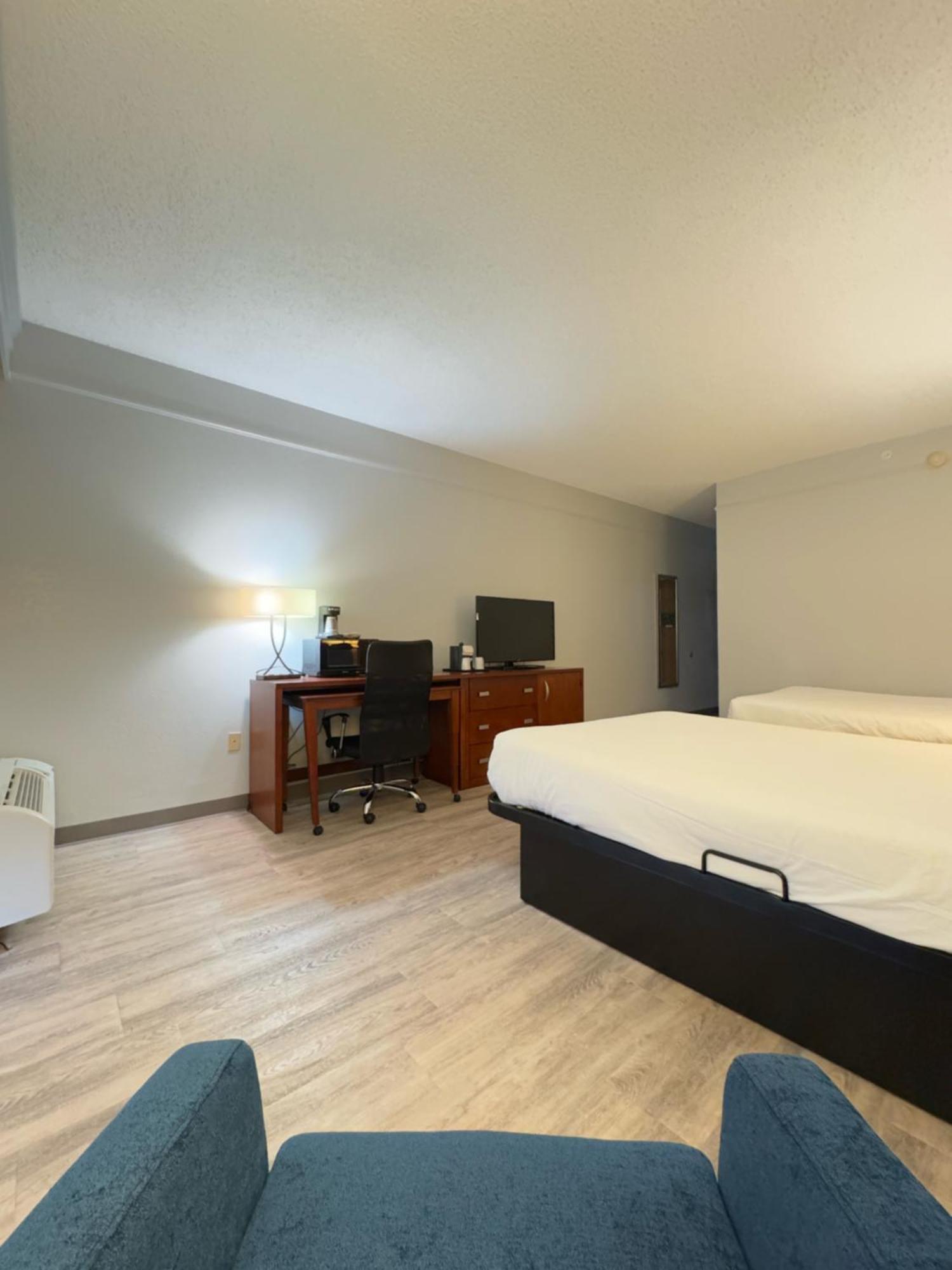 Super 8 By Wyndham Dallas Love Field Airport Ngoại thất bức ảnh