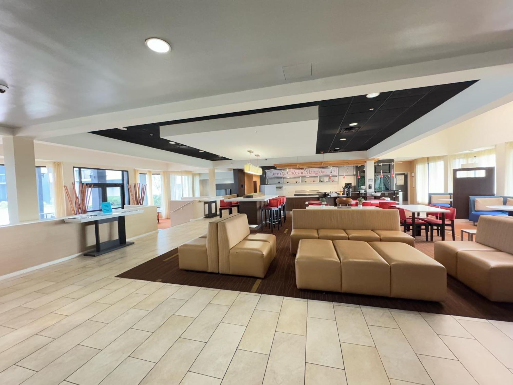 Super 8 By Wyndham Dallas Love Field Airport Ngoại thất bức ảnh